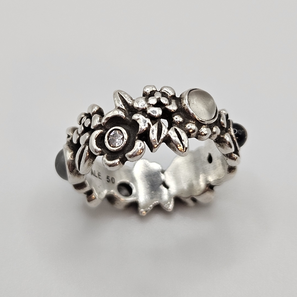 PANDORA ring - Retired! Size 5